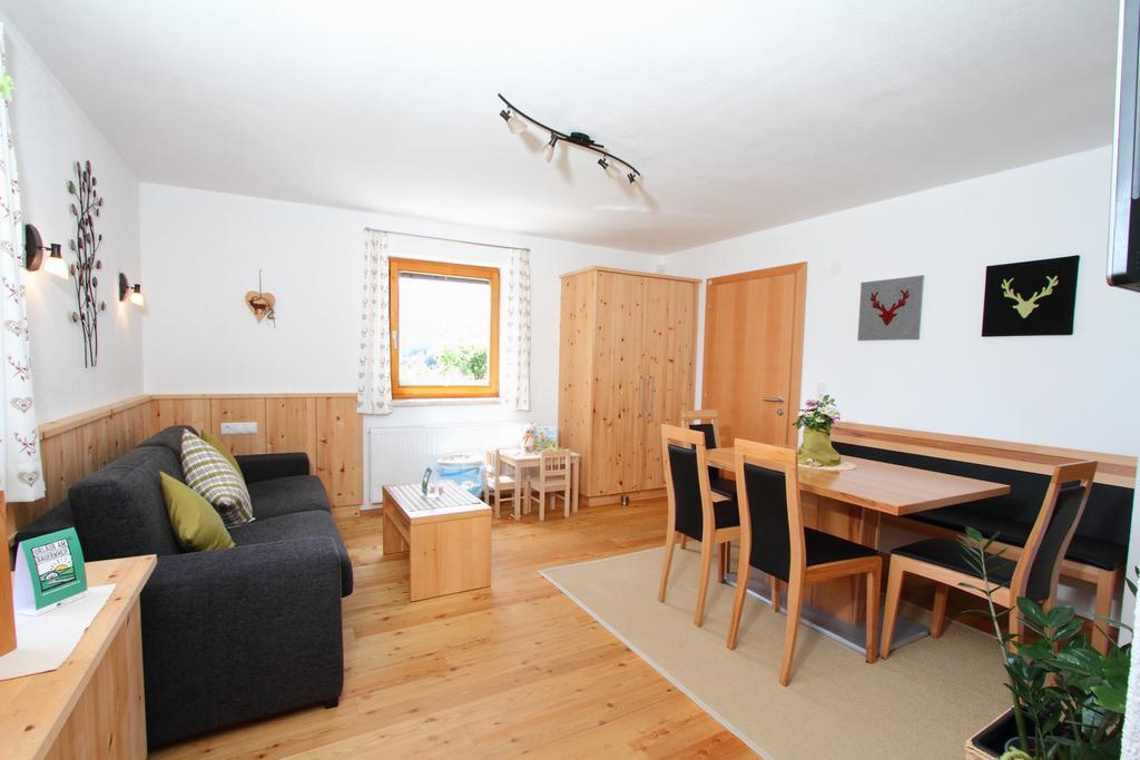 Marteshof Apartment Wenns Ruang foto